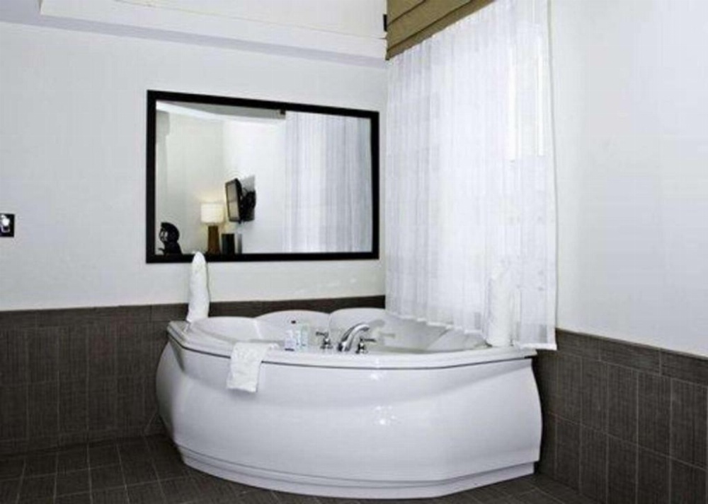 Sleep Inn & Suites Downtown Inner Harbor Image 16