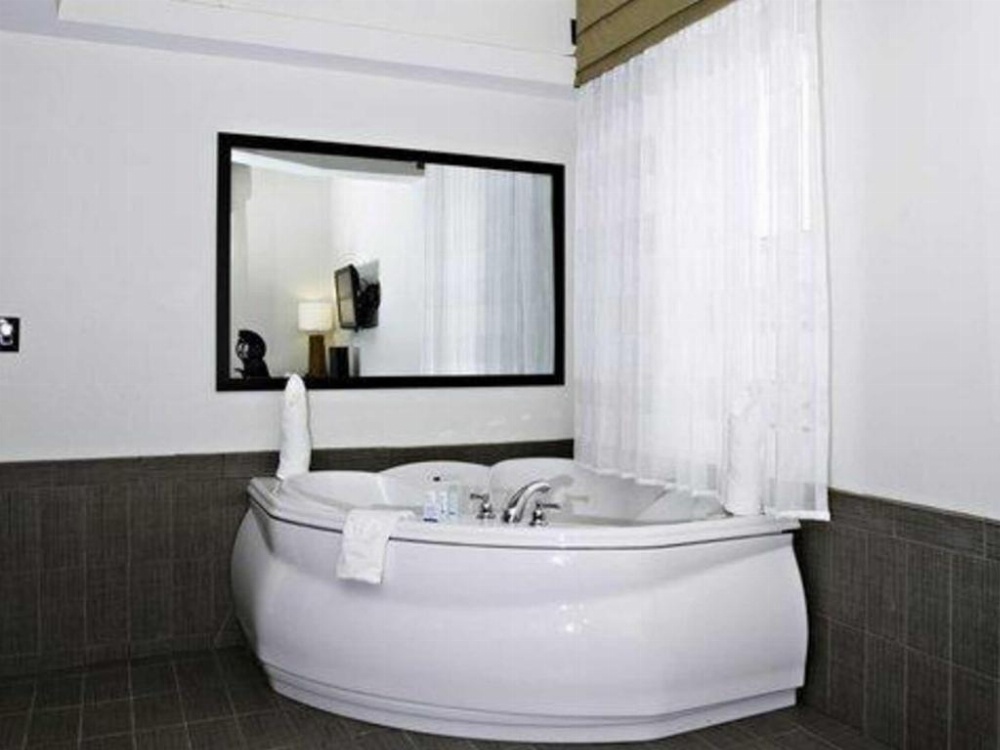 Sleep Inn & Suites Downtown Inner Harbor Image 19