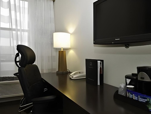 Sleep Inn & Suites Downtown Inner Harbor image 47